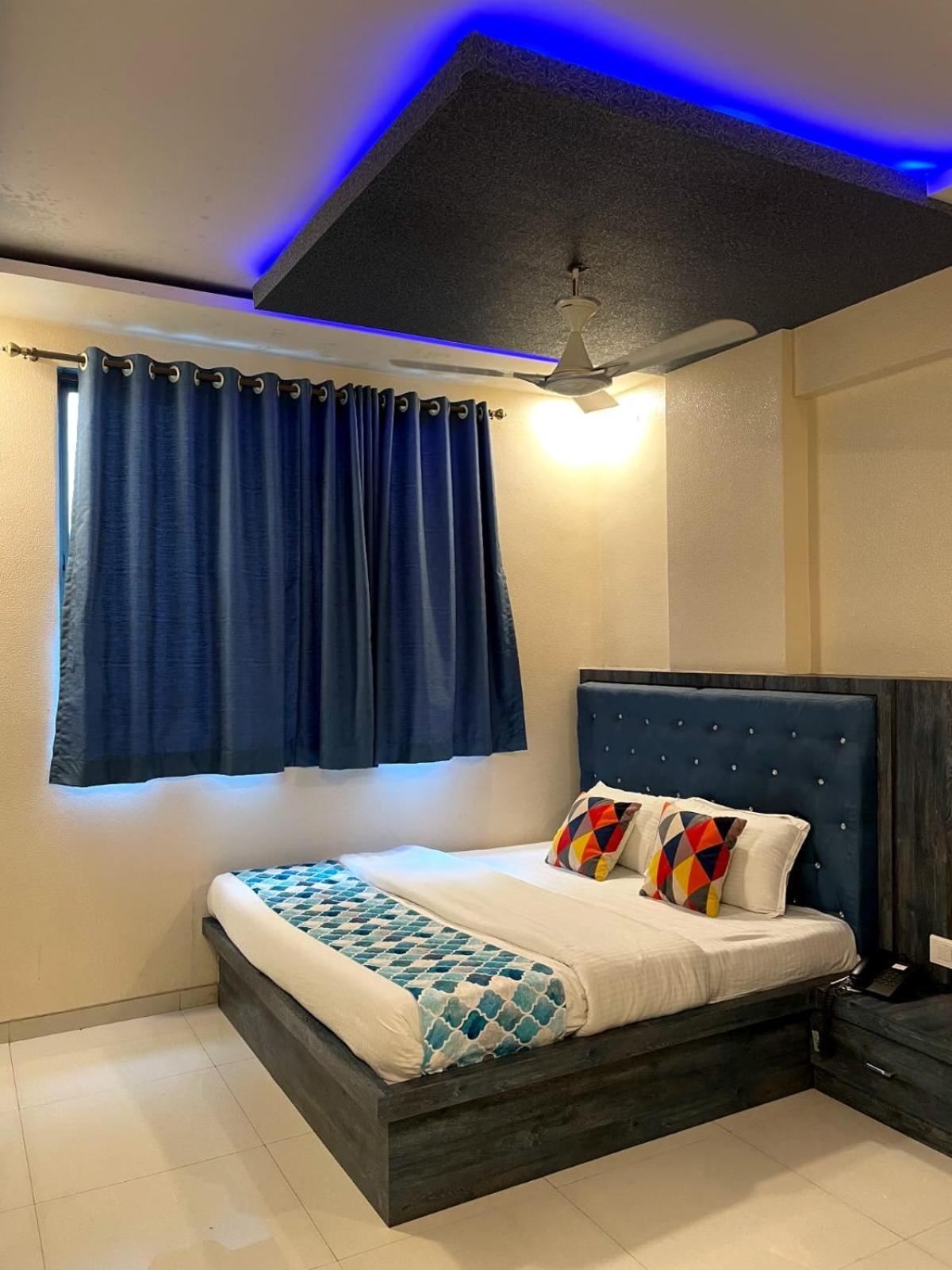Hotel Mari Aai Residency Navi Mumbai Kültér fotó